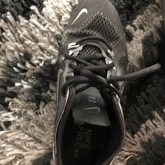 Nike Running Shoes US5.5 great condition - Picture 3 of 5